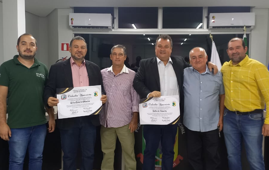 Reunião ordinária com entrega dos títulos de cidadão honorário aos homenageados