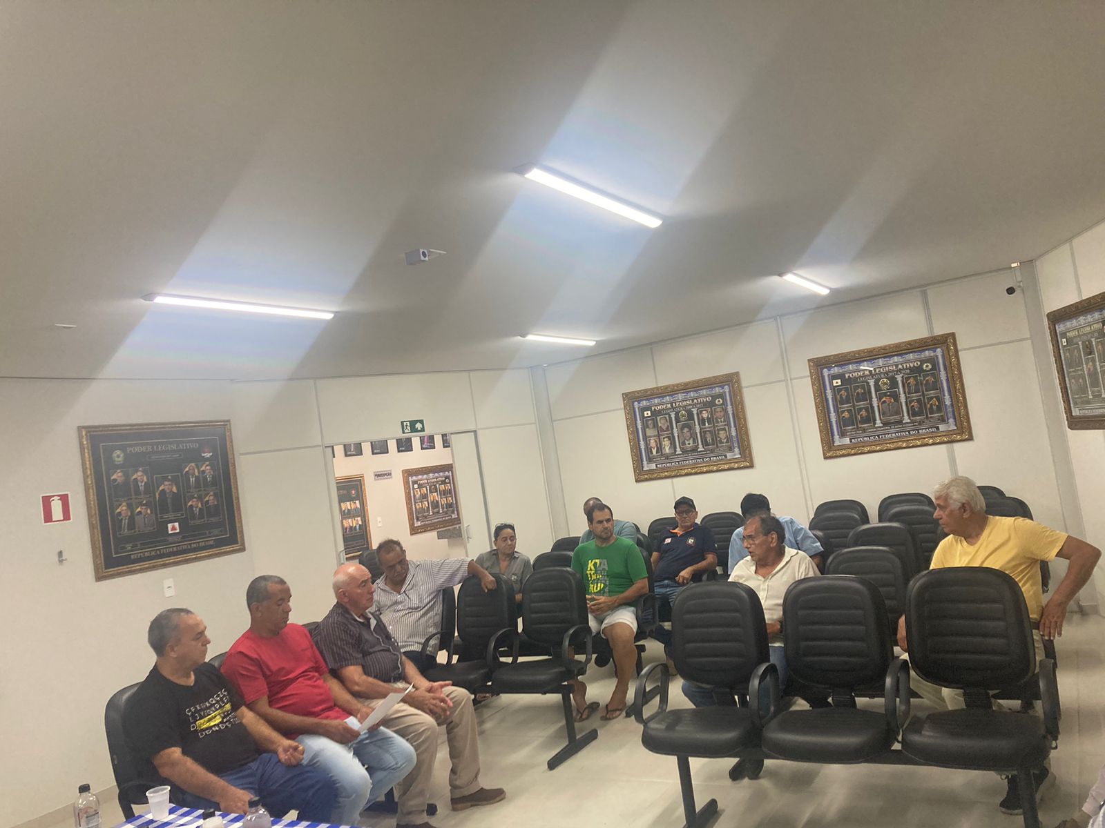 REUNIÃO COM A DIRETORIA DO DONA EUZEBIA ESPORTE CLUBE, LEGISLATIVO E EXECUTIVO.